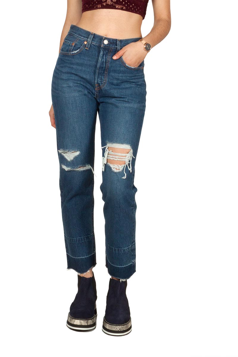 LEVI'S® 501® original cropped jeans bottom line