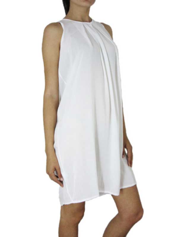 Αμάνικο ριχτό φόρεμα σε λευκό