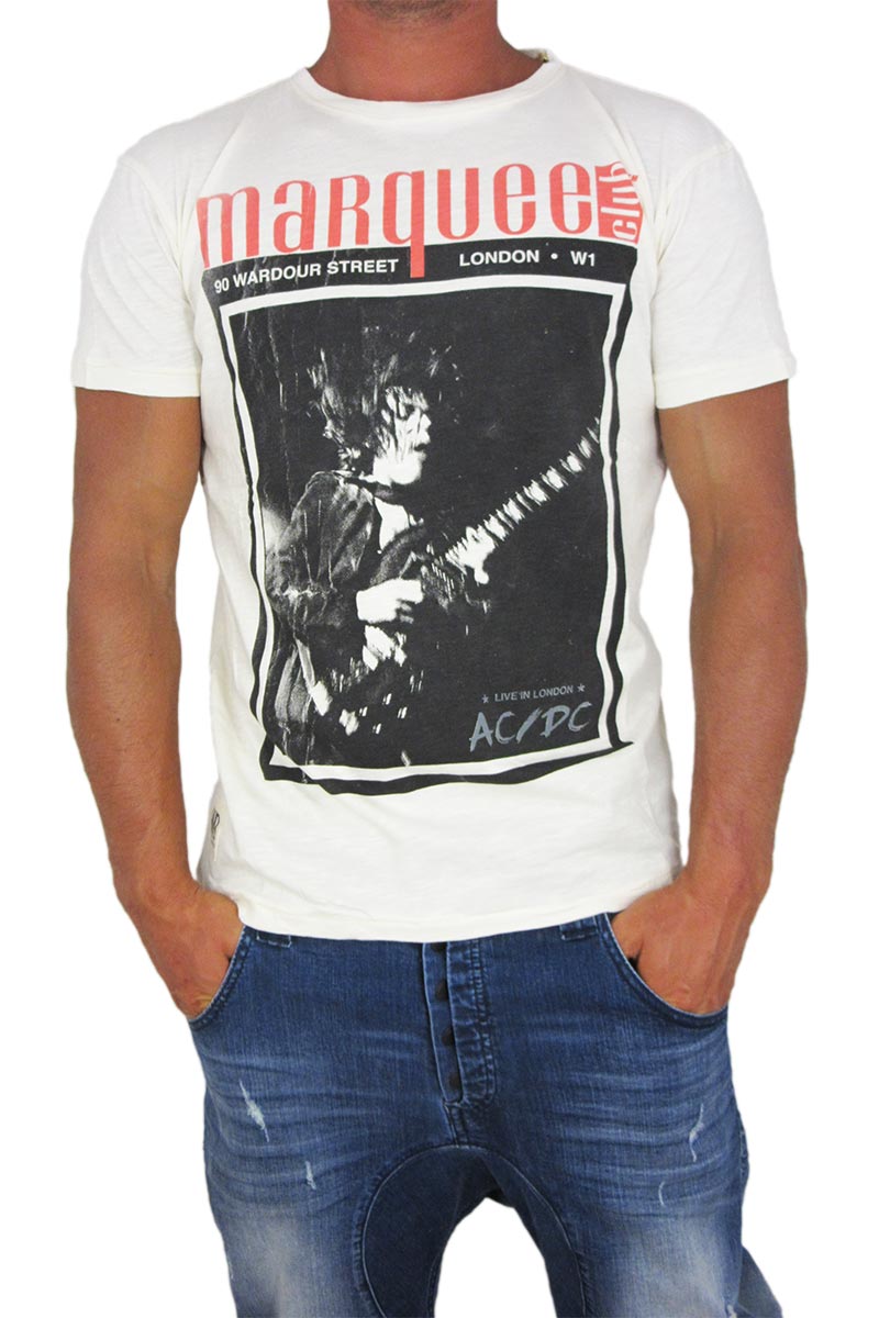 Worn by ανδρικό t-shirt εκρού AC/DC at the Marquee club