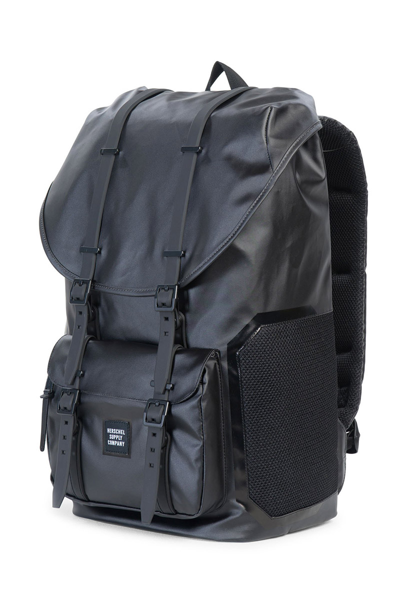 herschel little america water resistant