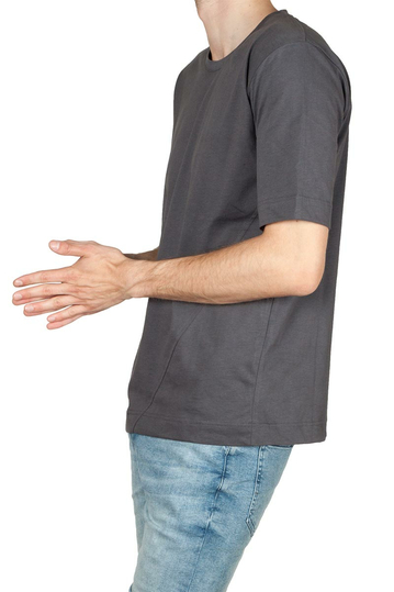 Emanuel Navaro t-shirt σκούρο γκρι με διαγώνιο γαζί