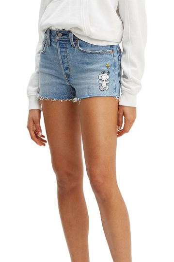 Levi's® X Peanuts 501 shorts snooping around - medium blue