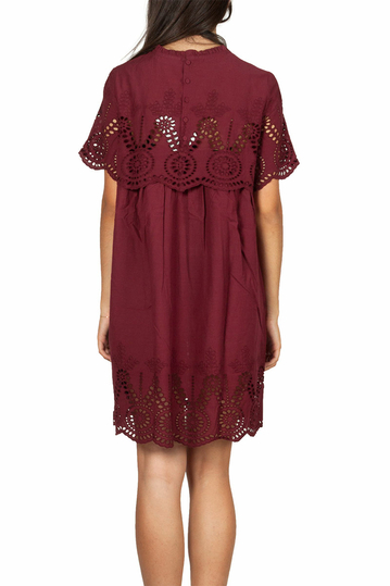 Minimum Flores μίνι φόρεμα μπορντό με αζούρ σχέδιο