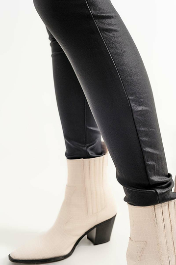 Q2 faux leather παντελόνι μαύρο με ζώνη