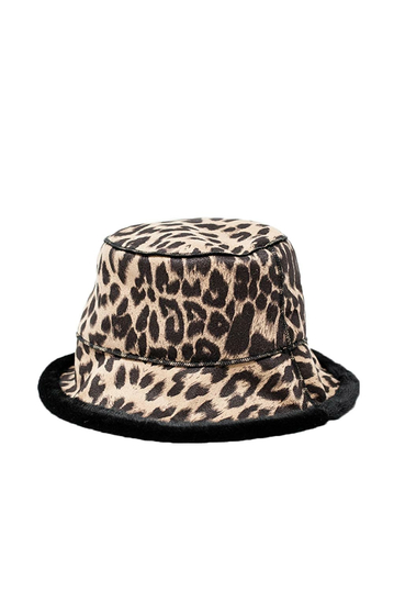 Q2 reversible bucket hat in leopard print black