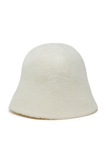 Q2 knitted bucket hat cream