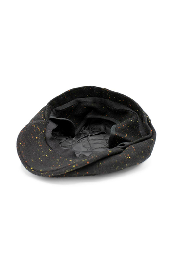 Wool flat cap with earflaps in tweed black