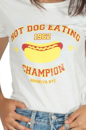 Daisy Street Hot Dog slogan tee white