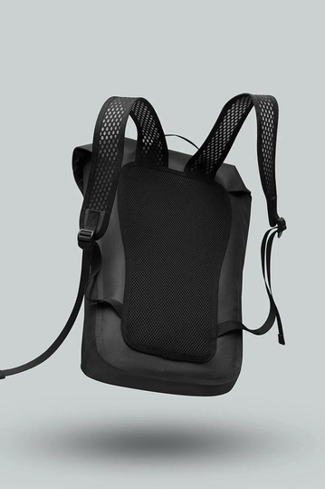 Gaston Luga Lightweight DuoSeal Flap Backpack 14" Black