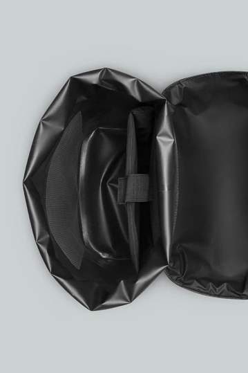 Gaston Luga Lightweight DuoSeal Flap Backpack 14" Black