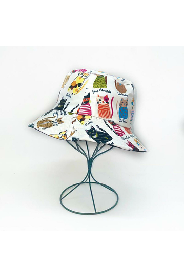 Reversible Bucket Hat Cats White