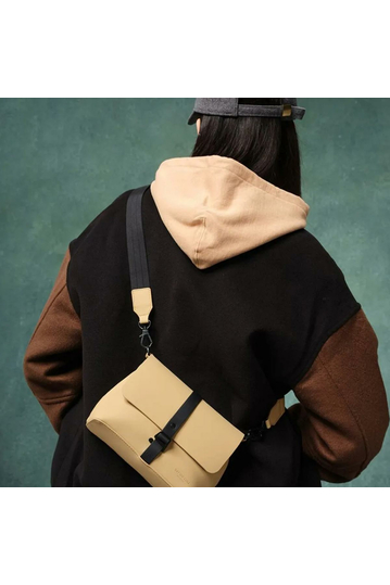 Gaston Luga Spläsh Crossbody Bag Waterproof Latte