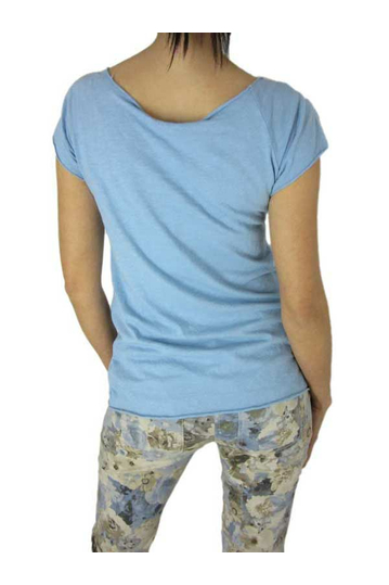 Women's short sleeve slubby top in light blue