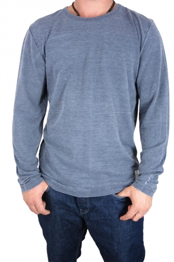 Men's long sleeve tee in stone washed navy