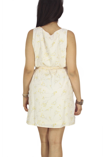 Migle + me αμάνικο φόρεμα κρεμ ζώνη