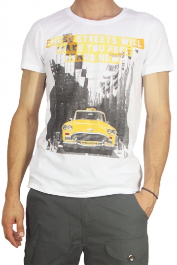 Men's white t-shirt These streets will make you feel new