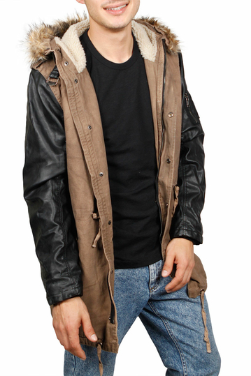 Ανδρικό καφέ παρκά με sherpa γούνα και δέρμα-look μανίκια