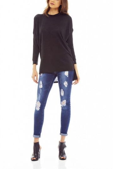 Πλεκτή μακριά μπλούζα μαύρη με σκίσιμο στα μανίκια