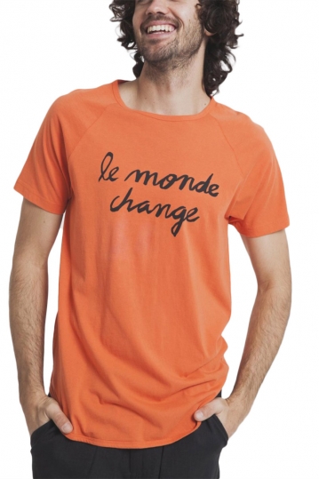 Thinking Mu Le monde change men's t-shirt orange