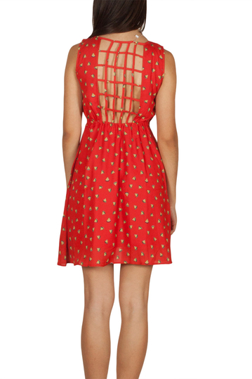 Migle + me αμάνικο φόρεμα κόκκινο με cut-out λεπτομέρεια